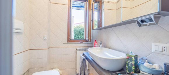 Villa de 5 habitaciónes en Ciampino, Italy No. 34710 15