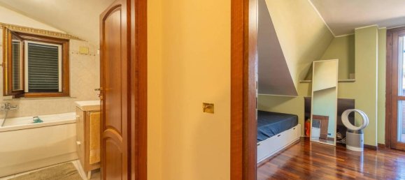 Villa de 5 habitaciónes en Ciampino, Italy No. 34710 34