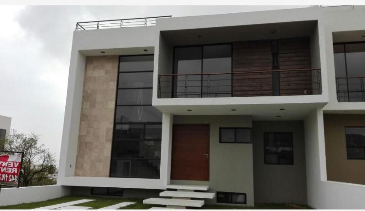 3 bedrooms House in El Marques, Mexico No. 178024