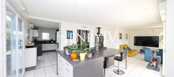 5 bedrooms House in Saint-Egreve, France No. 317122 3