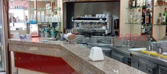 Imóvel comercial de 4 divisões em Frosinone, Italy N.º 289228 3