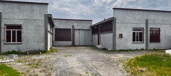 744m² Warehouse in San Pietro Mosezzo, Italy No. 174539 5