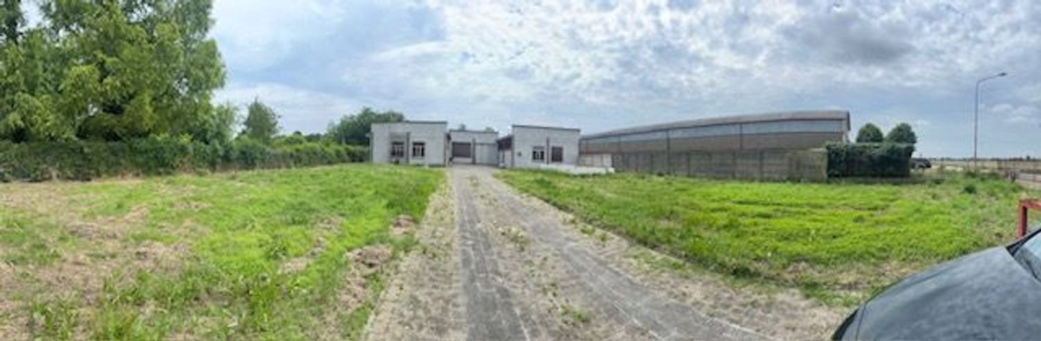 744m² Warehouse in San Pietro Mosezzo, Italy No. 174539