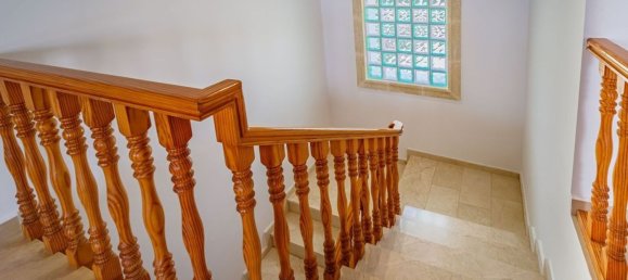 4 bedrooms House in Alicante, Spain No. 32726 6