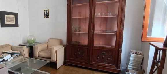 Квартира с 3 комнатами в Каррара, Италия № 165283 10