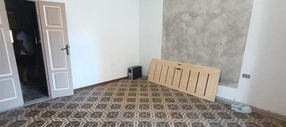 Квартира с 3 комнатами в Каррара, Италия № 165283 6