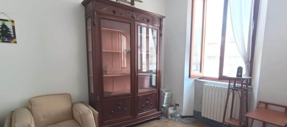 Квартира с 3 комнатами в Каррара, Италия № 165283 9