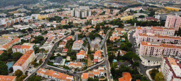 7 bedrooms Townhouse in Amadora, Portugal No. 131771 36