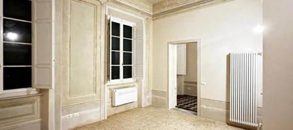 5 rooms Apartment in Pisa, Italy No. 38088 11