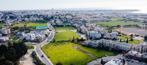 3 bedrooms Apartment in Paphos, Cyprus No. 9979 9