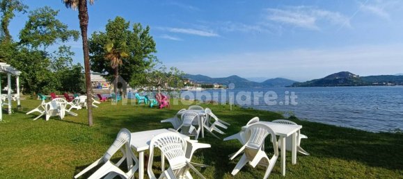 Коммерческая недвижимость с 2 комнатами в Арона, Италия № 229968 12