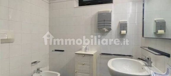 170m² Office in Florence, Italy No. 13615 9