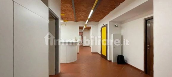 170m² Office in Florence, Italy No. 13615 7