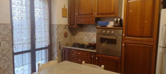 5 rooms Apartment in Rome, Italy No. 204352 3