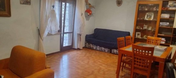 5 rooms Apartment in Rome, Italy No. 204352 2