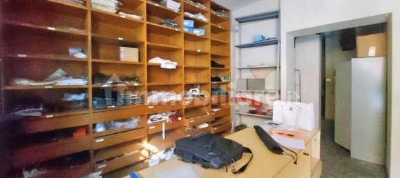 95m² Commercial property in Rome, Italy No. 327684 3