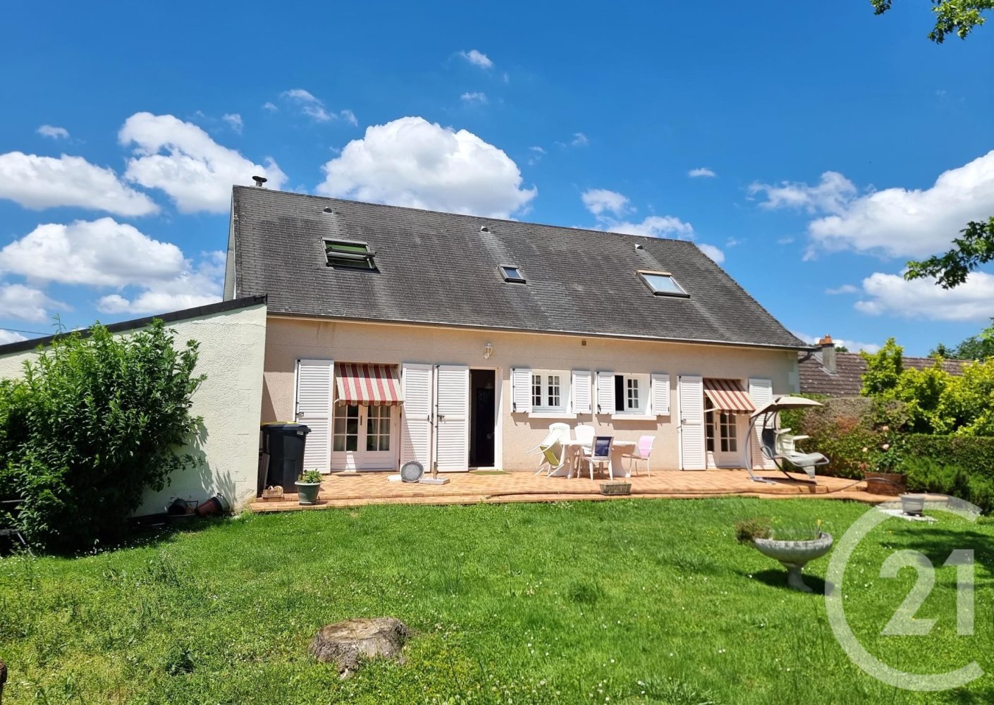 5 bedrooms House in Vinon, France No. 273468