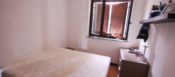 3 rooms Apartment in Alba, Italy No. 70525 2