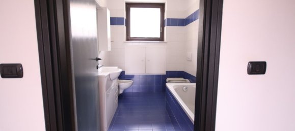 3 rooms Apartment in Alba, Italy No. 70525 19