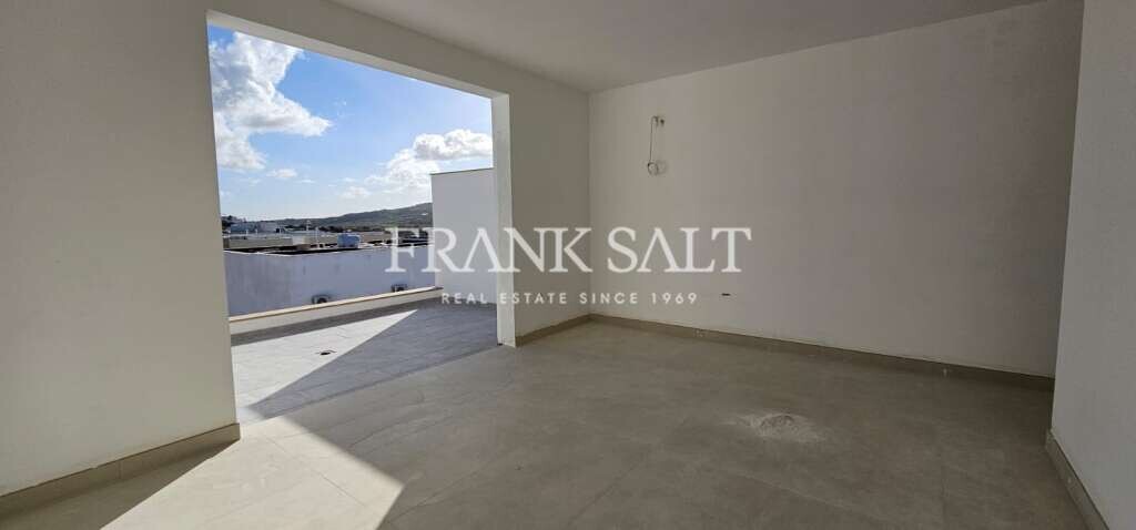 3 bedrooms Penthouse in Mgarr, Malta No. 380