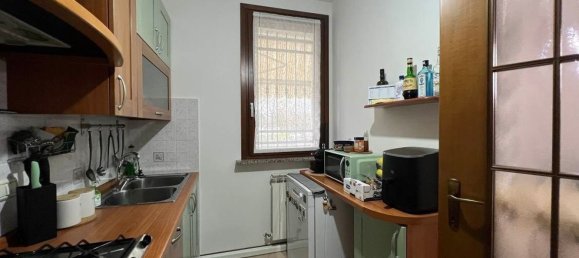 2-salle Appartement à Castel d'Ario, Italy No. 223130 7