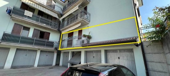 2-salle Appartement à Castel d'Ario, Italy No. 223130 16