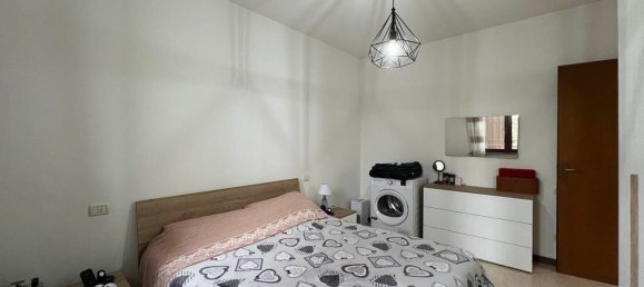 2-salle Appartement à Castel d'Ario, Italy No. 223130 13