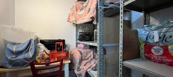 2-salle Appartement à Castel d'Ario, Italy No. 223130 20