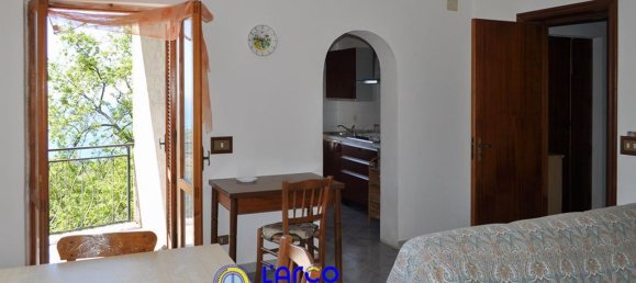 Дом с 8 комнатами в Козенца, Италия № 85997 13