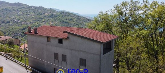 Дом с 8 комнатами в Козенца, Италия № 85997 15