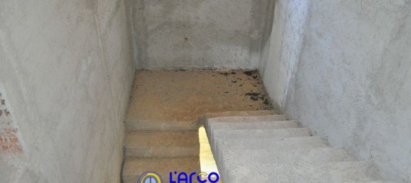 Дом с 8 комнатами в Козенца, Италия № 85997 31