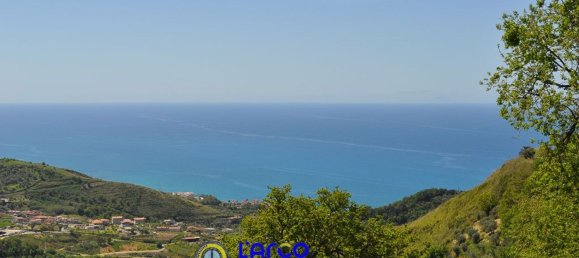 Дом с 8 комнатами в Козенца, Италия № 85997 23