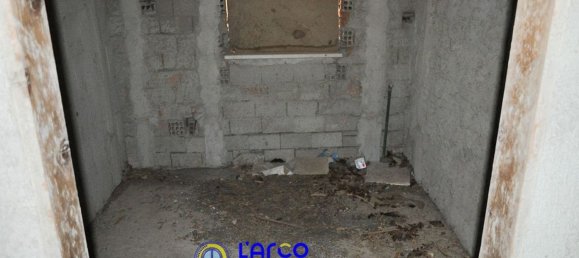 Дом с 8 комнатами в Козенца, Италия № 85997 28