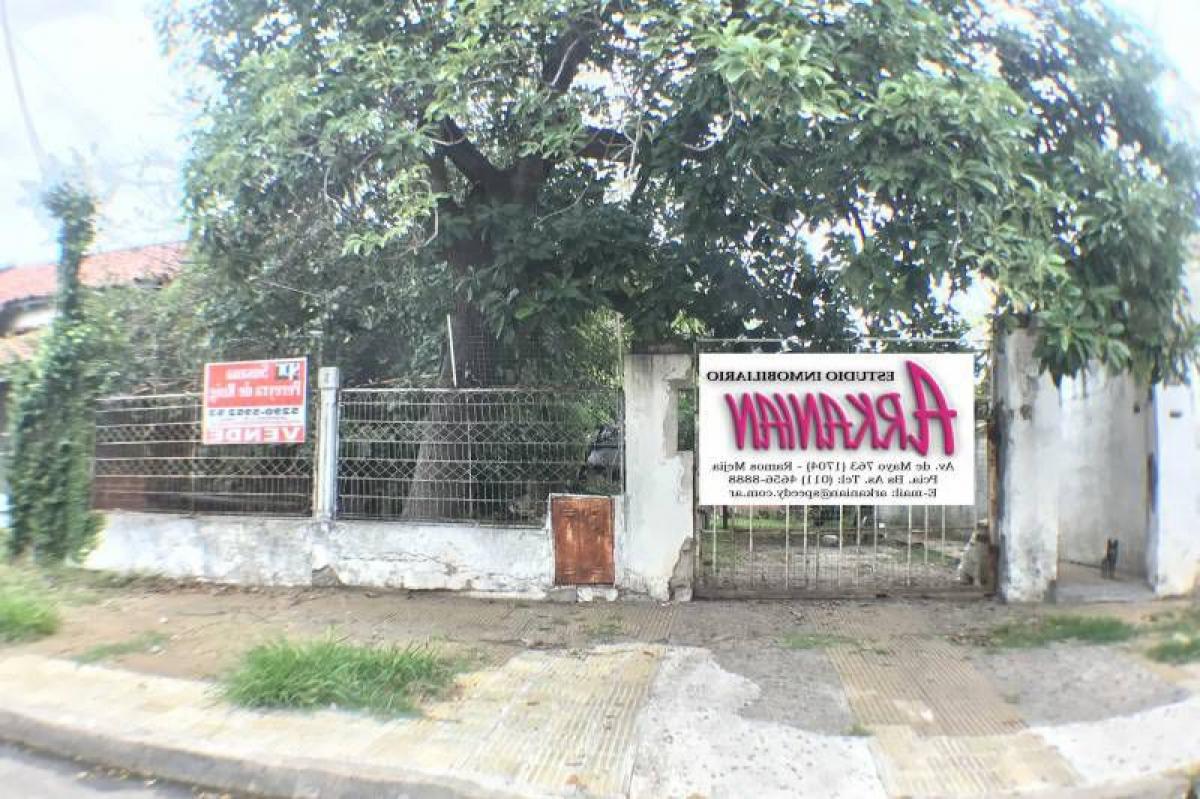  قطعة أرض في Moron, Argentina رقم 35022