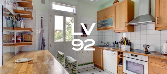 5 bedrooms Villa in Colombes, France No. 179837 6