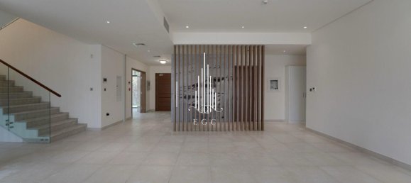 4 bedrooms Villa in Yas Island, UAE No. 26861 5