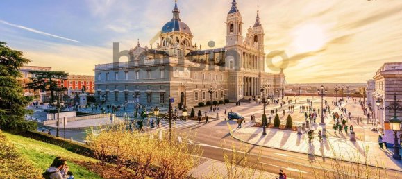 3 bedrooms Apartment in Madrid, Spain No. 120003 14