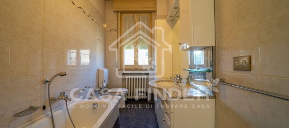 Casa de 4 habitaciónes en Montechiarugolo, Italy No. 297008 8