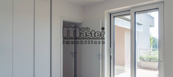 3 bedrooms Apartment in Treviso, Italy No. 220809 7