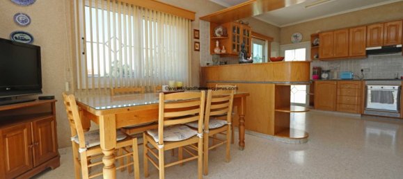 4 Schlafzimmer Haus in Deryneia, Cyprus, Nr. 23912 3