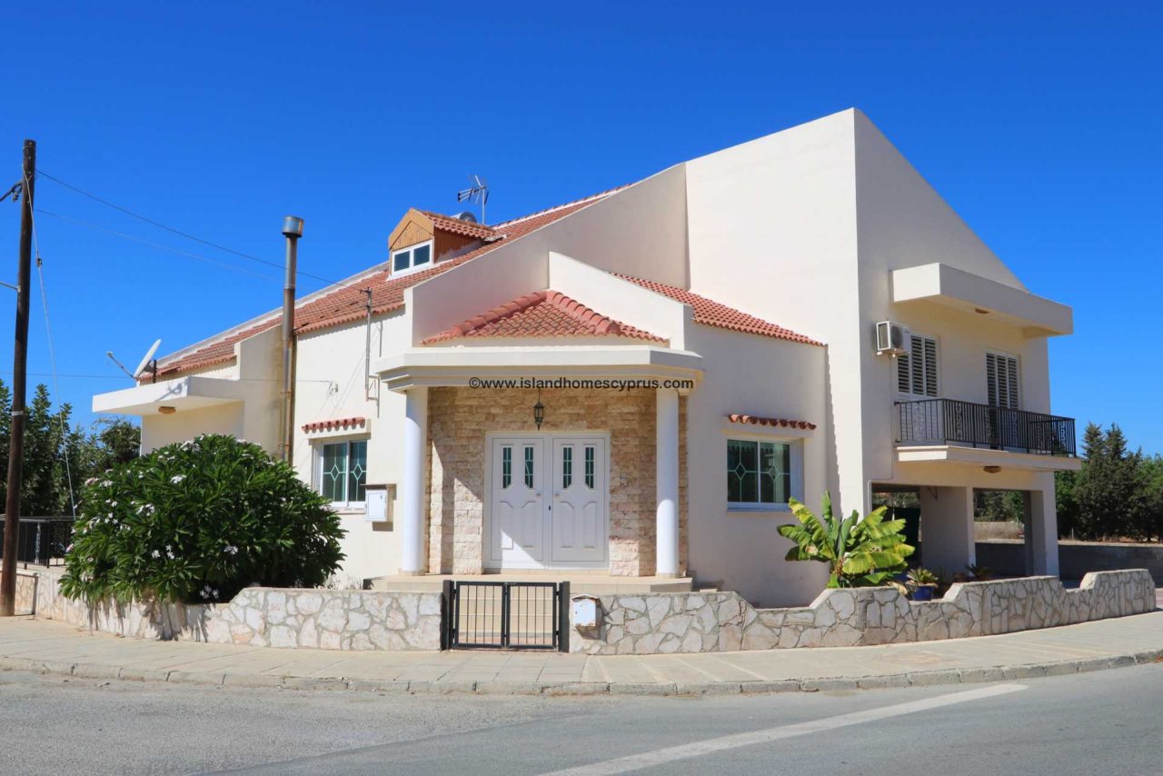 4 Schlafzimmer Haus in Deryneia, Cyprus, Nr. 23912