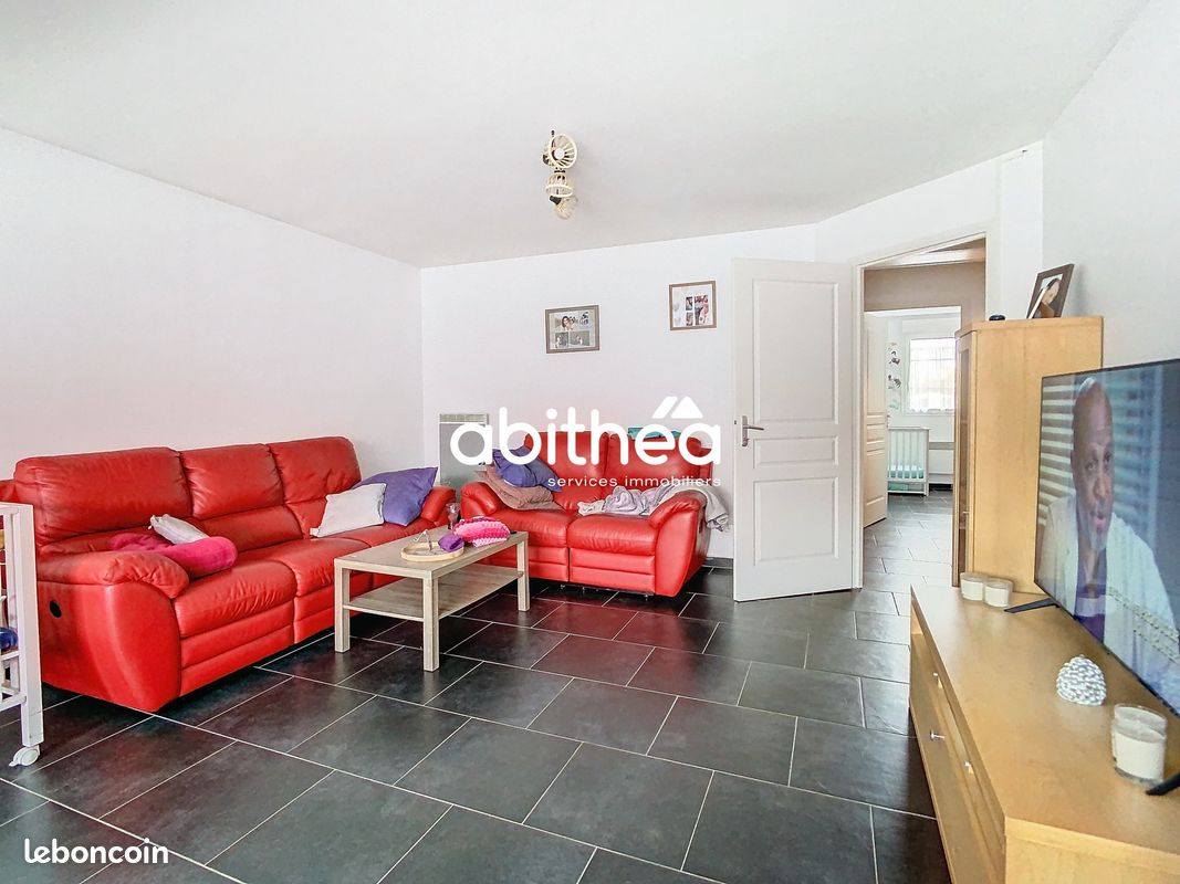 2 bedrooms Apartment in Auchel, France No. 272101