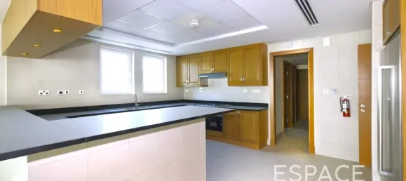 4 bedrooms Villa in Jumeirah Park, UAE No. 108322 4