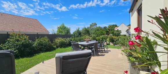 Casa de 3 dormitorios en Breval, France No. 326046 2