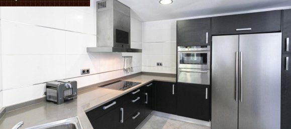 4 bedrooms Villa in Marbella, Spain No. 118098 16