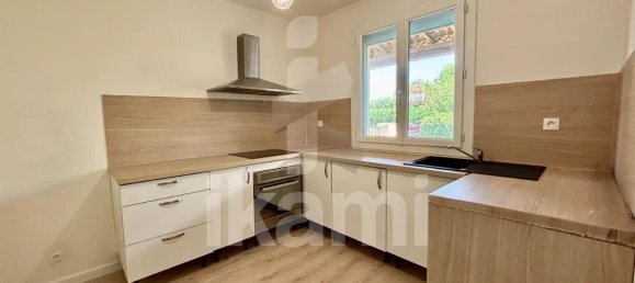 2 bedrooms House in Roquemaure, France No. 360880 5