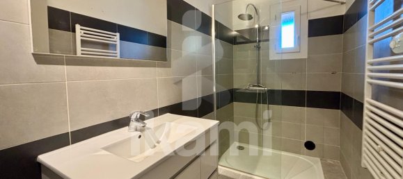 2 bedrooms House in Roquemaure, France No. 360880 10