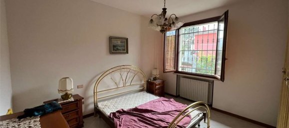 Villa de 3 dormitorios en Porto Mantovano, Italy No. 363383 4