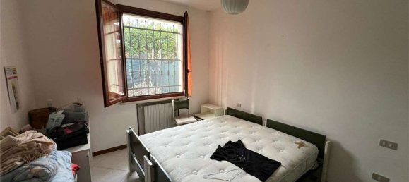 Villa de 3 dormitorios en Porto Mantovano, Italy No. 363383 5