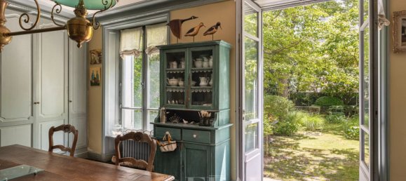 5 bedrooms House in Paris, France No. 139732 2